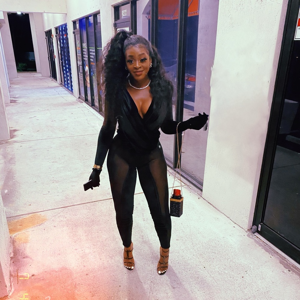Ellaé Lisqué Velvet bodysuit & gloves